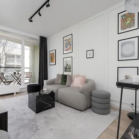 Minimalist Near Rondo Daszynskiego By Renters 아파트