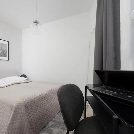 Minimalist Near Rondo Daszynskiego By Renters 아파트 *