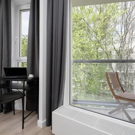 Minimalist Near Rondo Daszynskiego By Renters 아파트 바르샤바