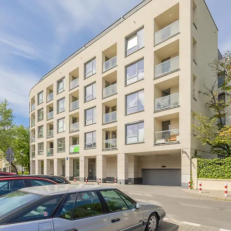 아파트 Minimalist Near Rondo Daszynskiego By Renters