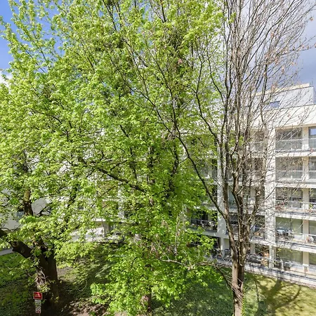 아파트 Minimalist Near Rondo Daszynskiego By Renters 바르샤바